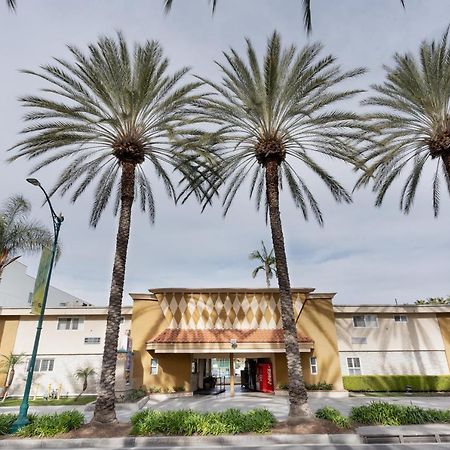 Americas Best Value Inn & Suites Anaheim Extérieur photo