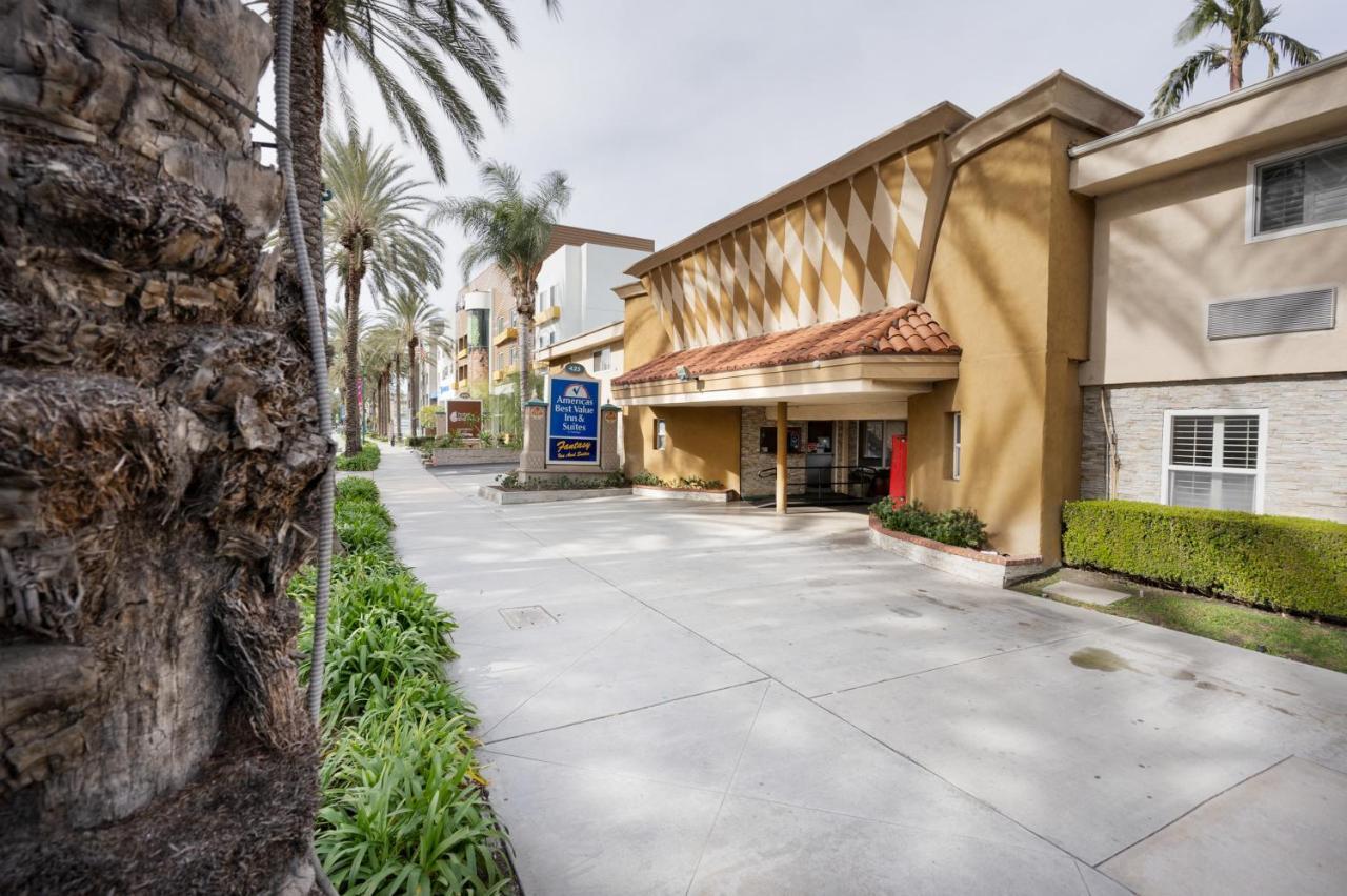 Americas Best Value Inn & Suites Anaheim Extérieur photo