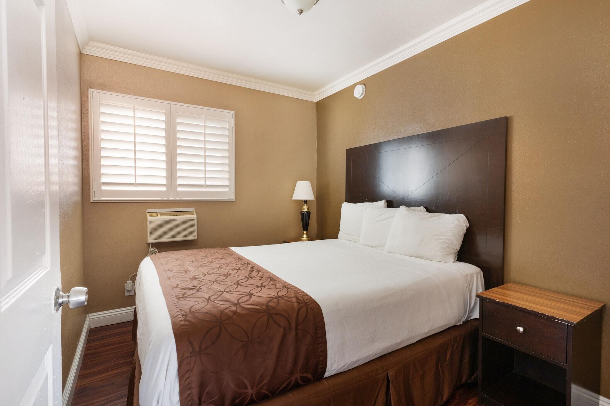Americas Best Value Inn & Suites Anaheim Extérieur photo