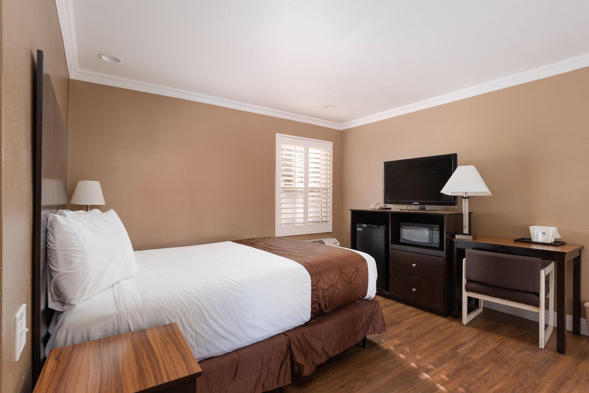 Americas Best Value Inn & Suites Anaheim Extérieur photo